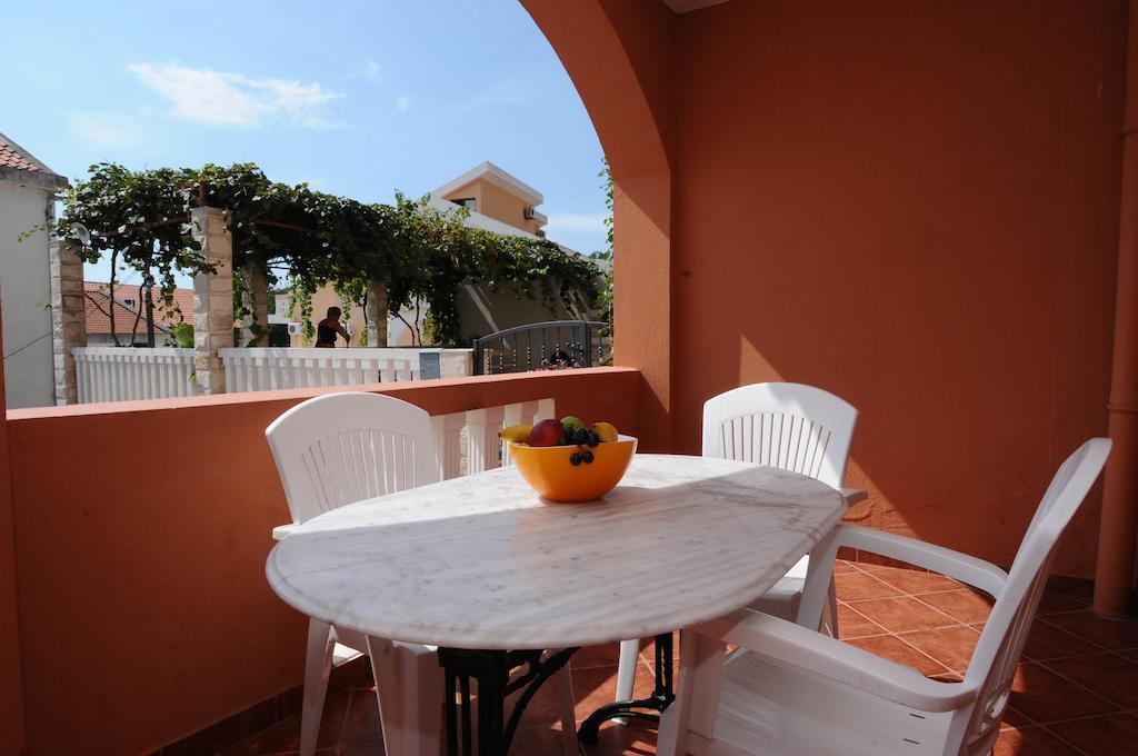Vila Apartments Lidija Petrovac Rum bild