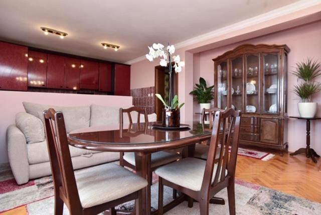 Vila Apartments Lidija Petrovac Exteriör bild