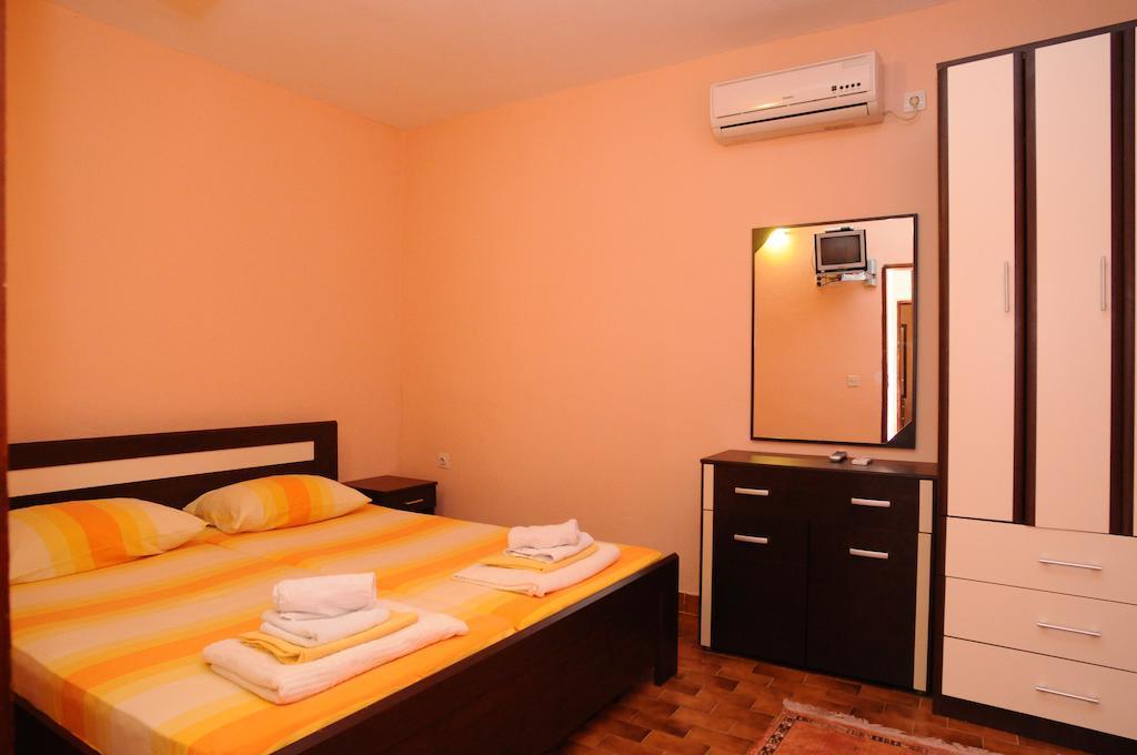Vila Apartments Lidija Petrovac Rum bild